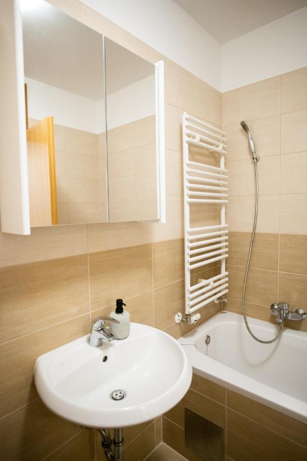 Apartman Martes Apartment Slavonski Brod Bagian luar foto