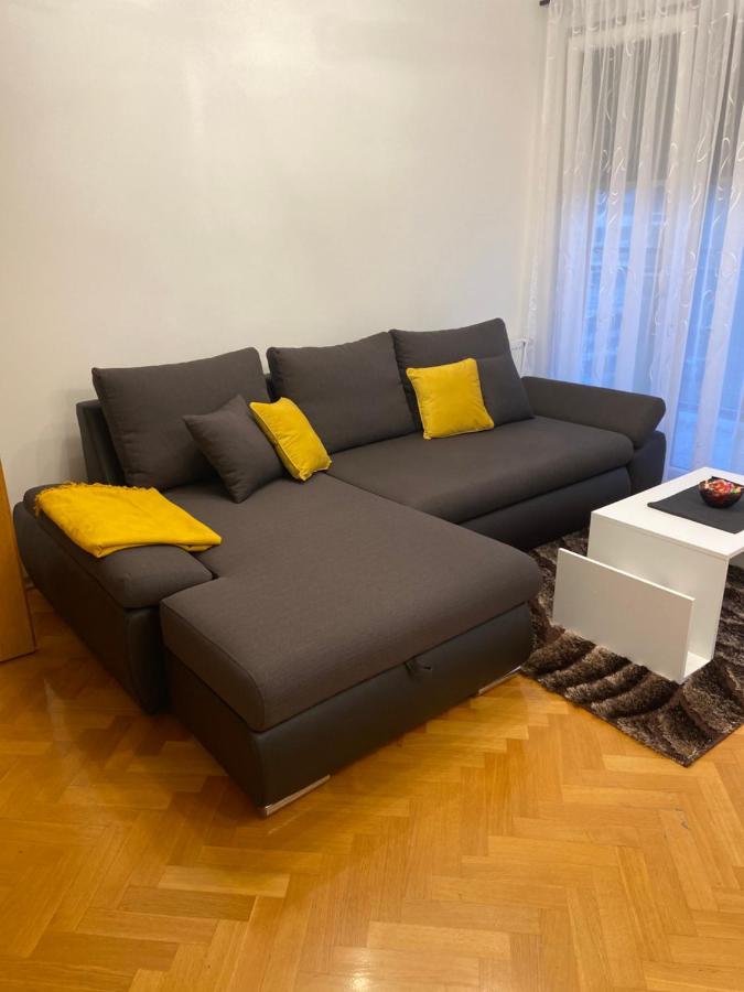 Apartman Martes Apartment Slavonski Brod Bagian luar foto